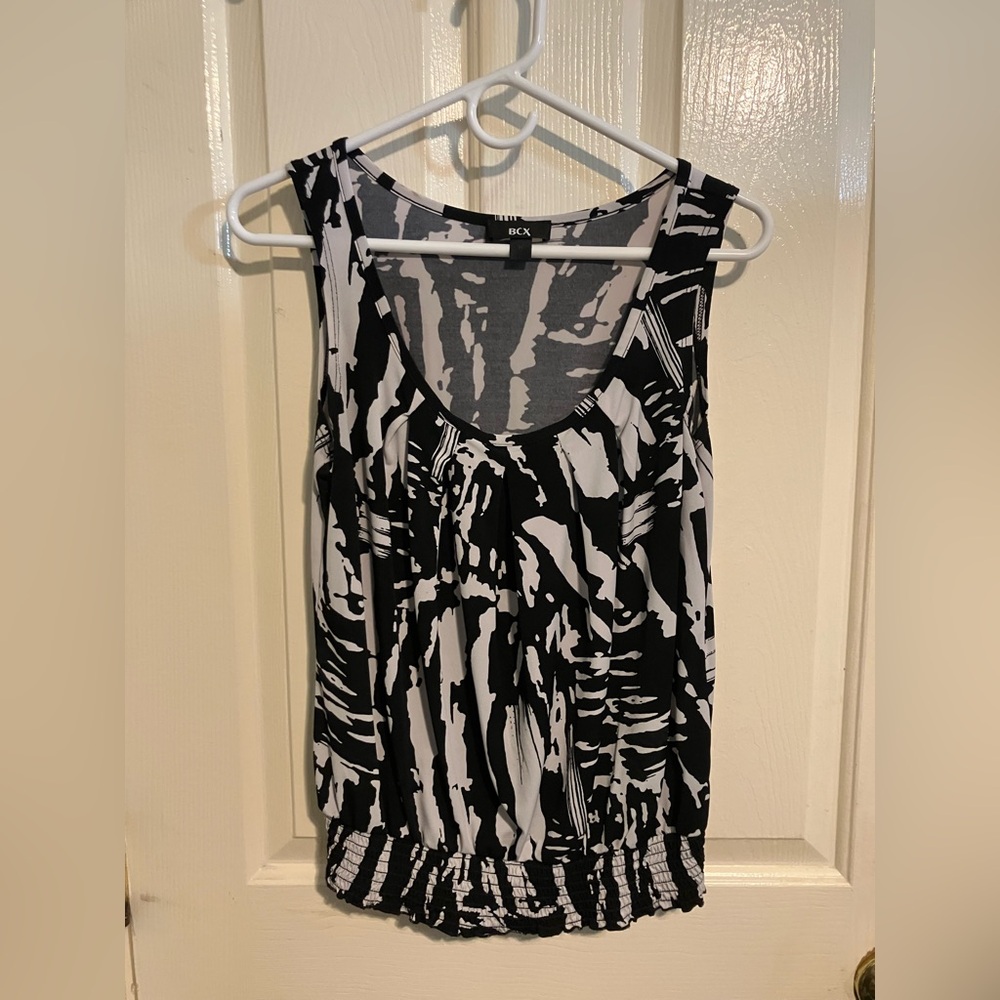 BCX Monochrome Abstract Tank Top